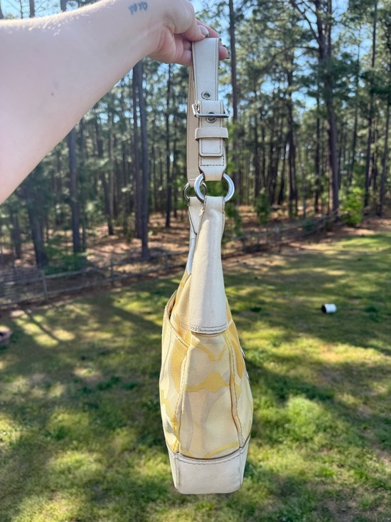 Coach Signature Hampton Soho Satchel - Picture 2 of 7